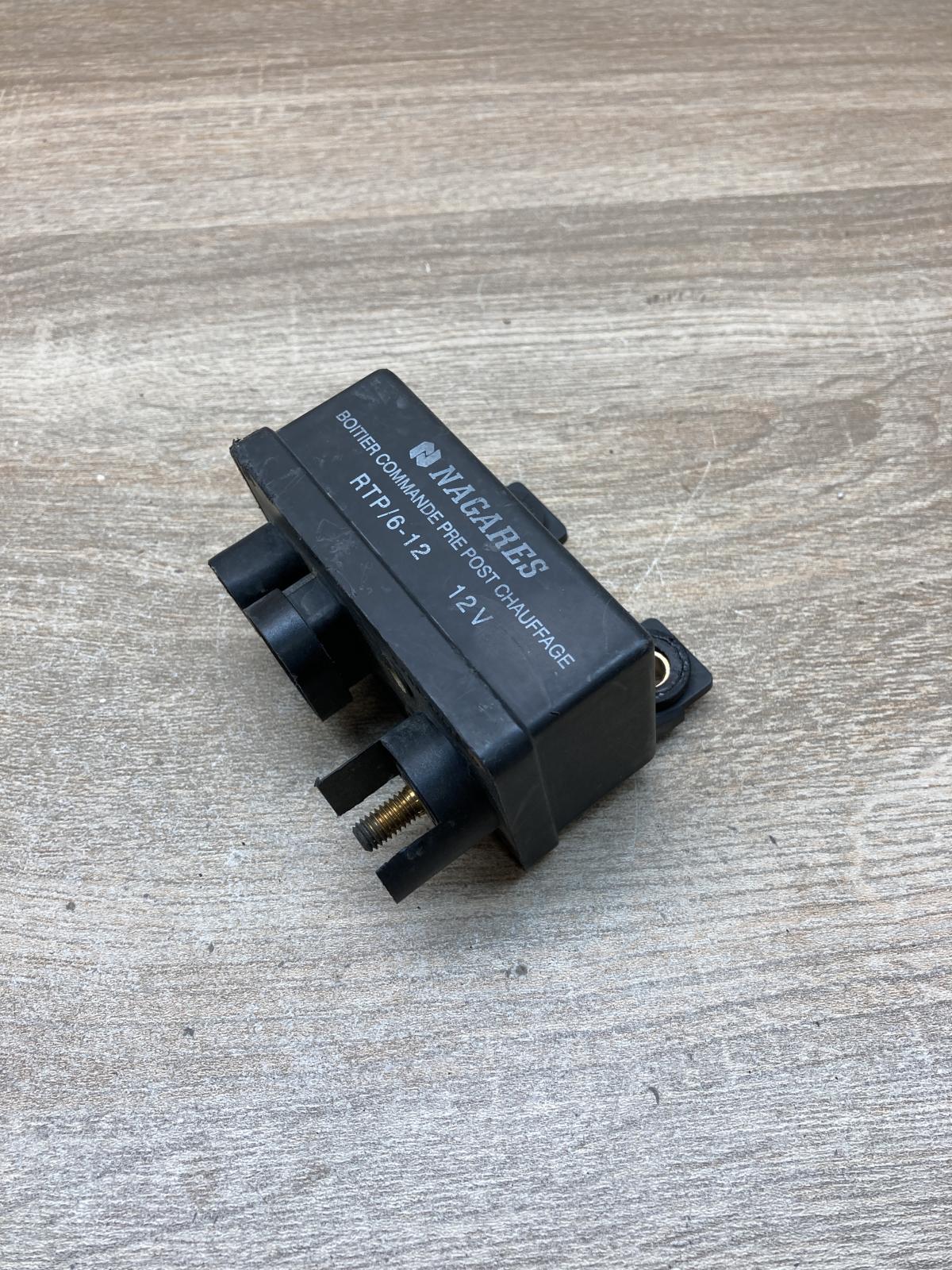7700107794   Glow plug pre-heat relay Volvo S40, V40