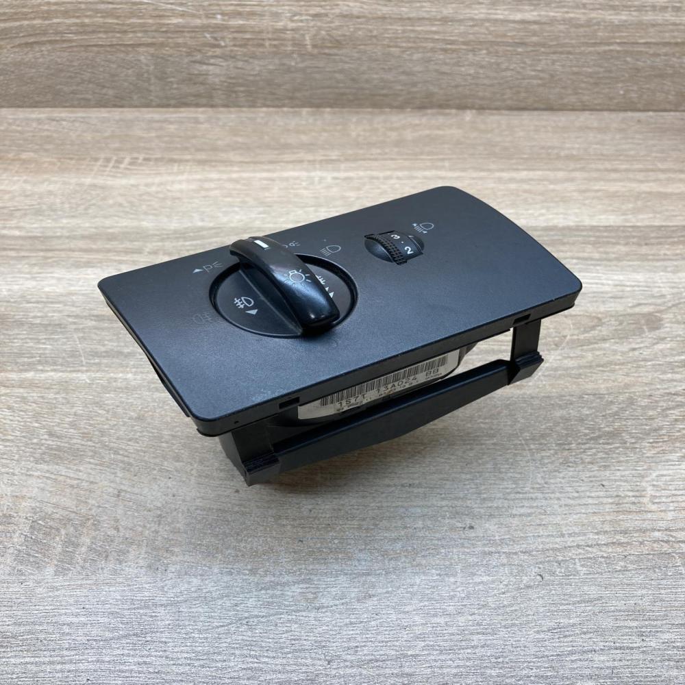 1S7T 13A024 BB 04052711  Light switch Ford Mondeo Mk III