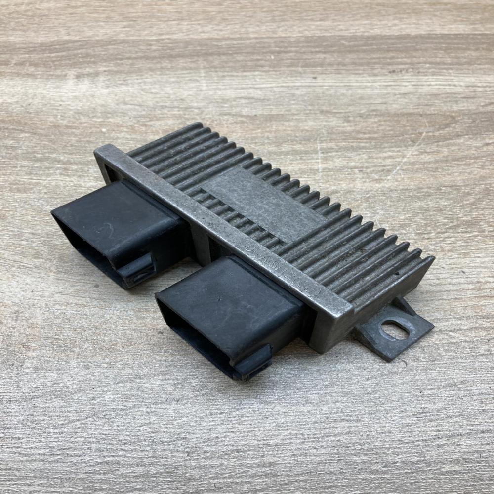 5340138   Glow plug pre-heat relay Saab 9-5