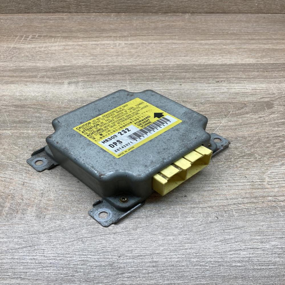 MR309232 X6T42071  Airbag deployment crash/impact sensor Mitsubishi Galant