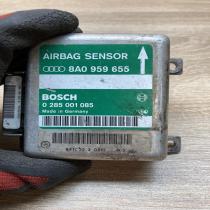 8A0959655 0285001085  Airbag deployment crash/impact sensor Audi A8 S8 D2 4D