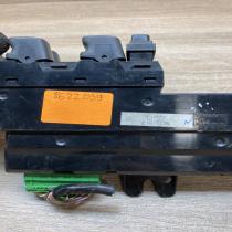 8622039   Electric window control switch Volvo S80