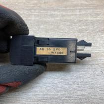 4616520 W739K  Headlight level height control switch Saab 9-5