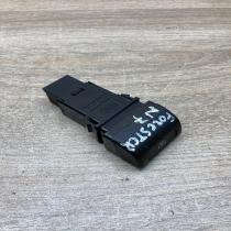 Subaru Forester   Windscreen/window heater switch Subaru Forester SG