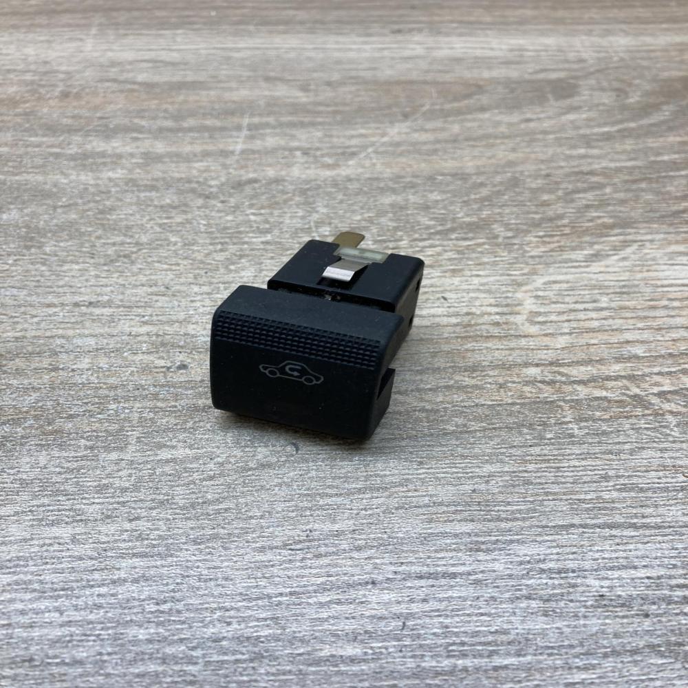 09134507 2278269  Air circulation switch Opel Vectra B