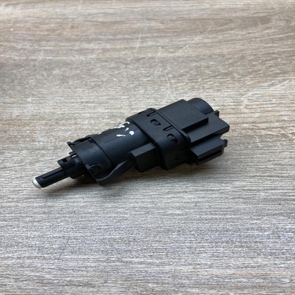 3M5T 13480 AC   Brake pedal sensor switch Ford Kuga I