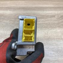 6920469 010112  Airbag deployment crash/impact sensor BMW 7 E65 E66