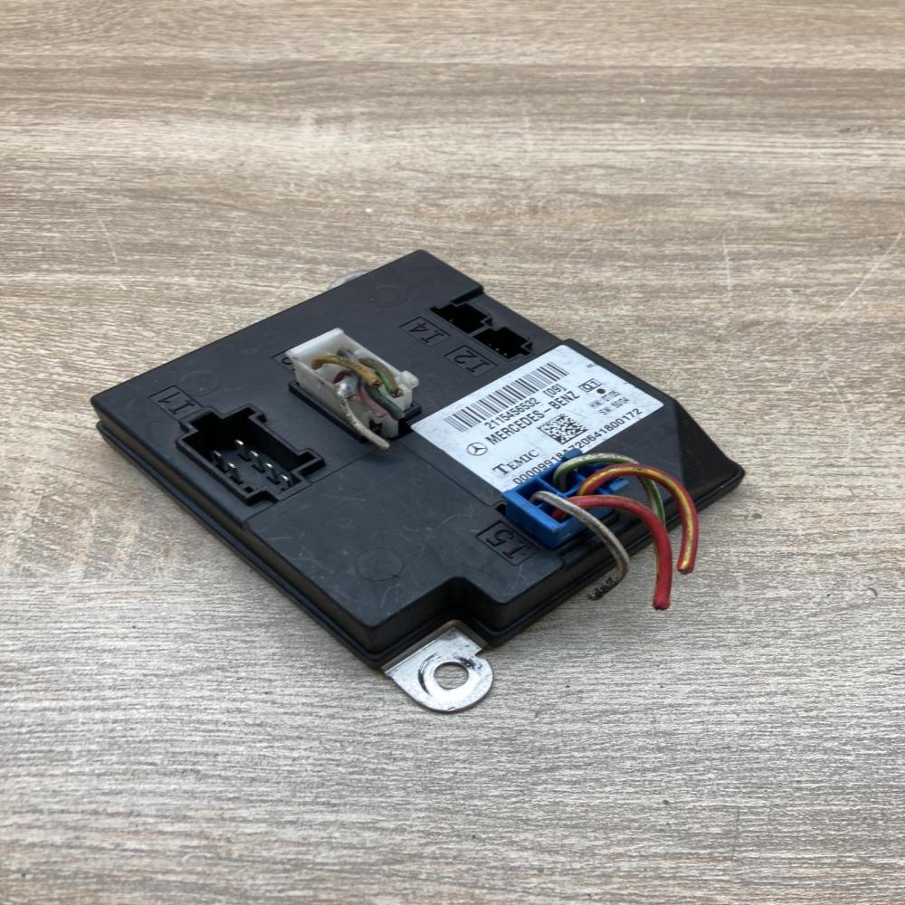2115456532 00009918A  Fuse module Mercedes-Benz E W211