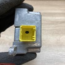 6920472 010112  Airbag deployment crash/impact sensor BMW 7 E65 E66