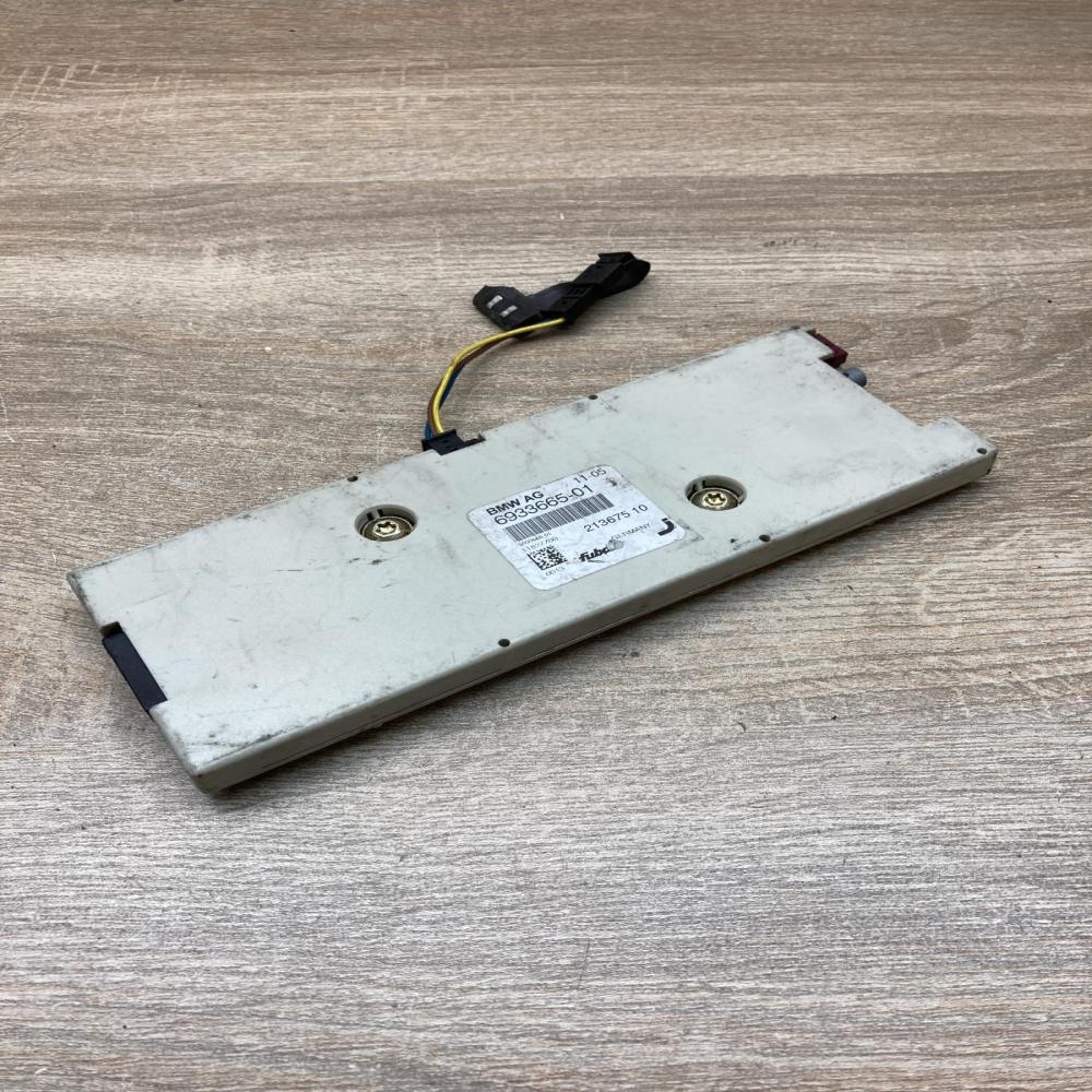 6933665 213675  Aerial antenna amplifier BMW 7 E65 E66