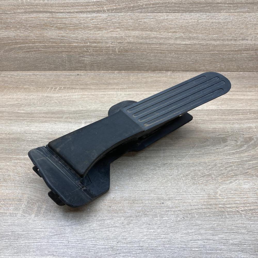 1K2721503S 6PV010536  Accelerator throttle pedal Volkswagen Golf VI