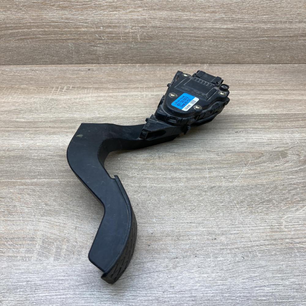 8D1723523G 6PV007770  Accelerator throttle pedal Audi A6 S6 C5 4B