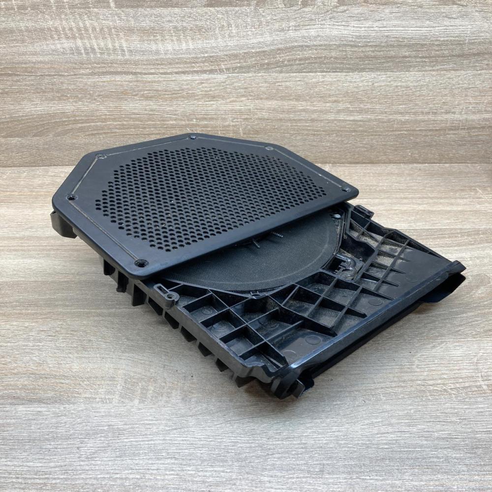 9143233 188200  Subwoofer speaker BMW 3 E90 E91