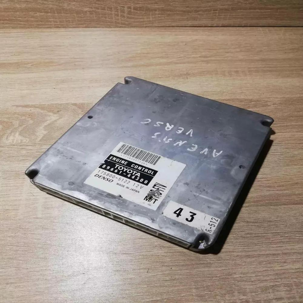 89661 44300 175800 5122  Engine control unit/module ECU Toyota