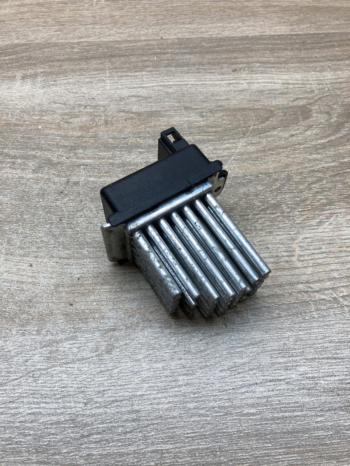 4B0820521 5DS006467  Heater blower motor/fan resistor Audi A6 S6 C5 4B