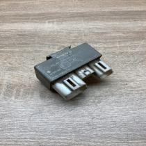 808999 899995000  Coolant fan relay Volvo S40, V40