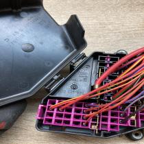 8D2941824   Fuse module Audi A6 S6 C6 4F