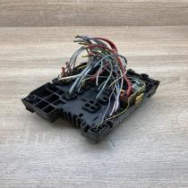 9628024480   Fuse module Peugeot 406