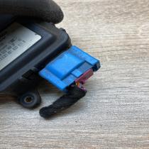 8D1820511B 0132801116  Air flap motor/actuator Volkswagen PASSAT B5.5