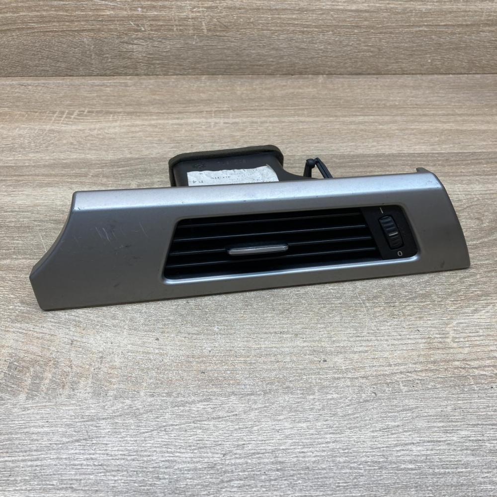 9123300 144821  Dashboard side air vent grill/cover trim BMW 3 E90 E91