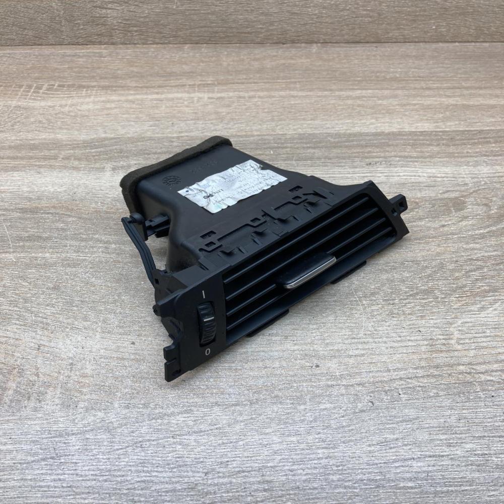 7151201 144821  Dashboard side air vent grill/cover trim BMW 3 E90 E91