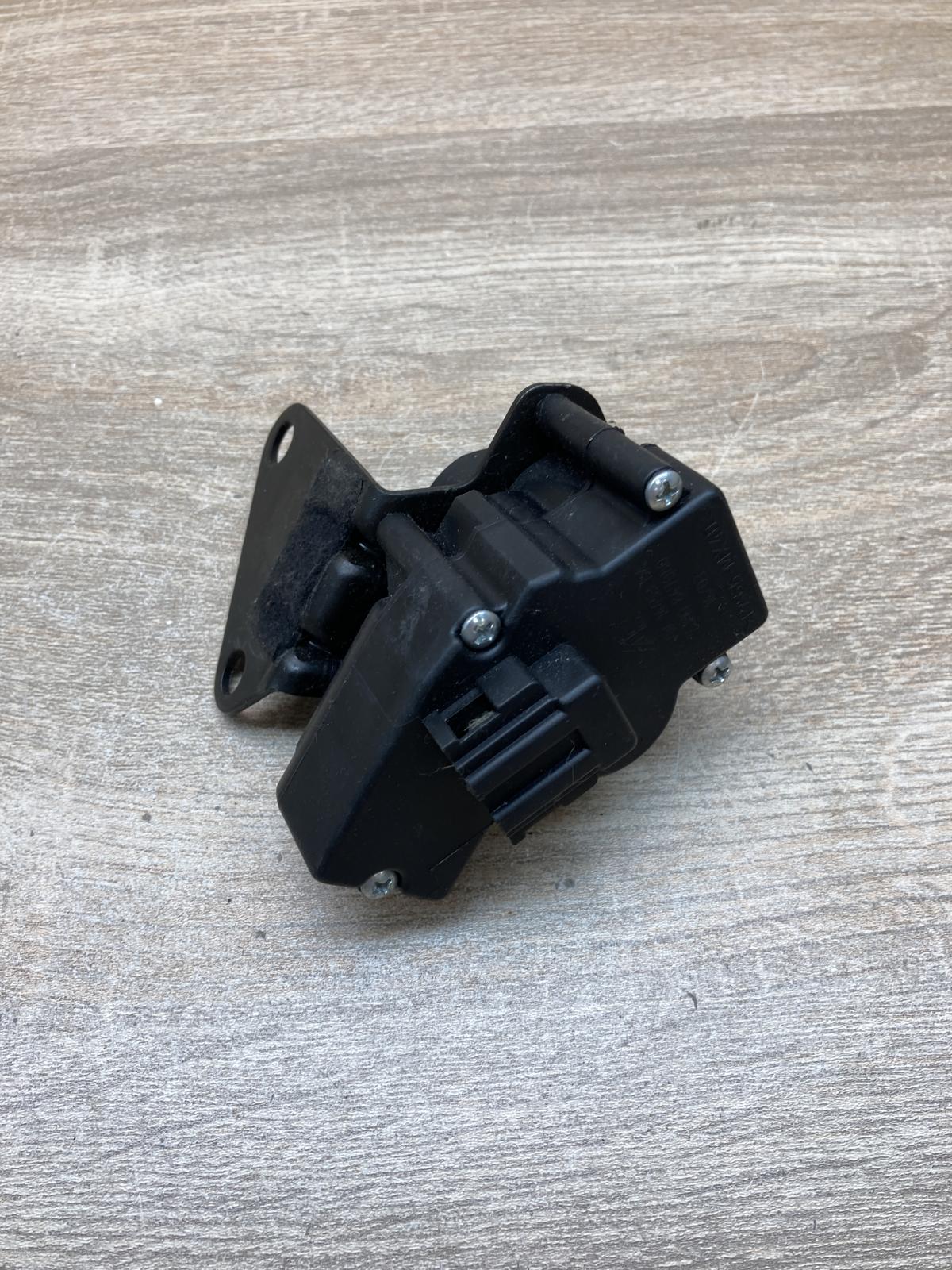 95VW 14453 BA 7M0847080  Air flap motor/actuator Seat Alhambra (Mk1)