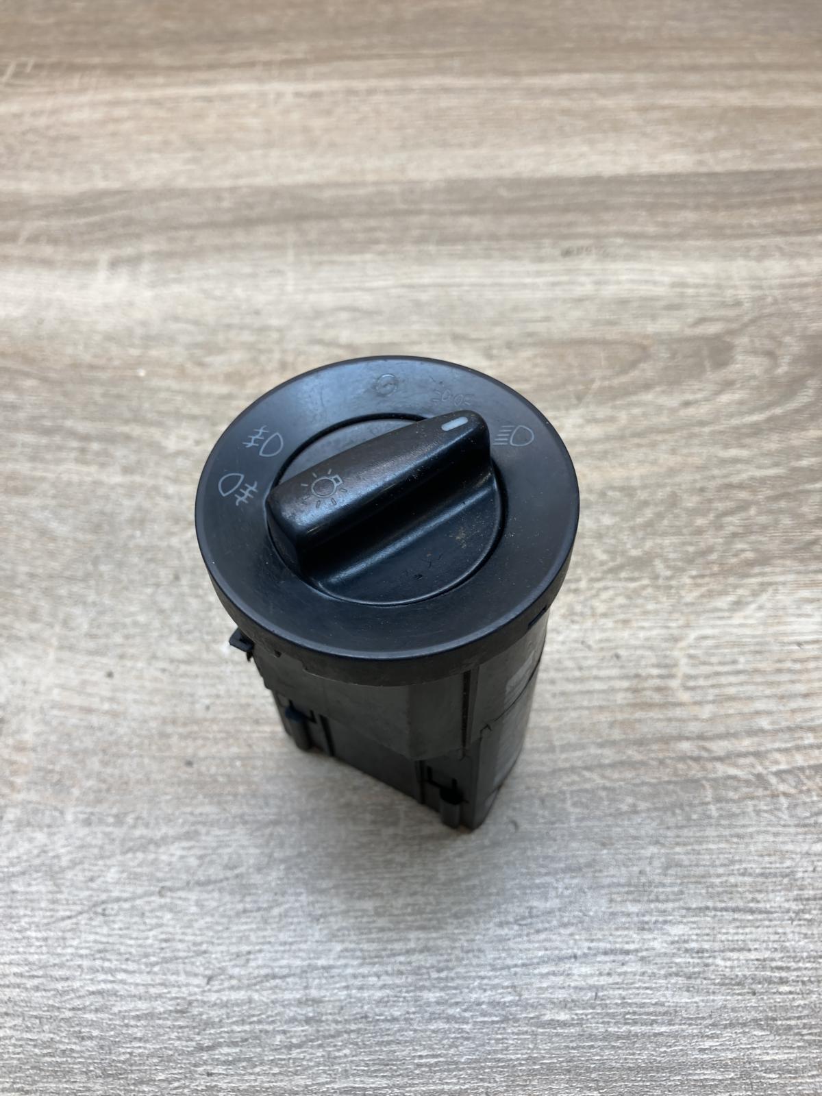 1C0941531A   Light switch Volkswagen Golf IV