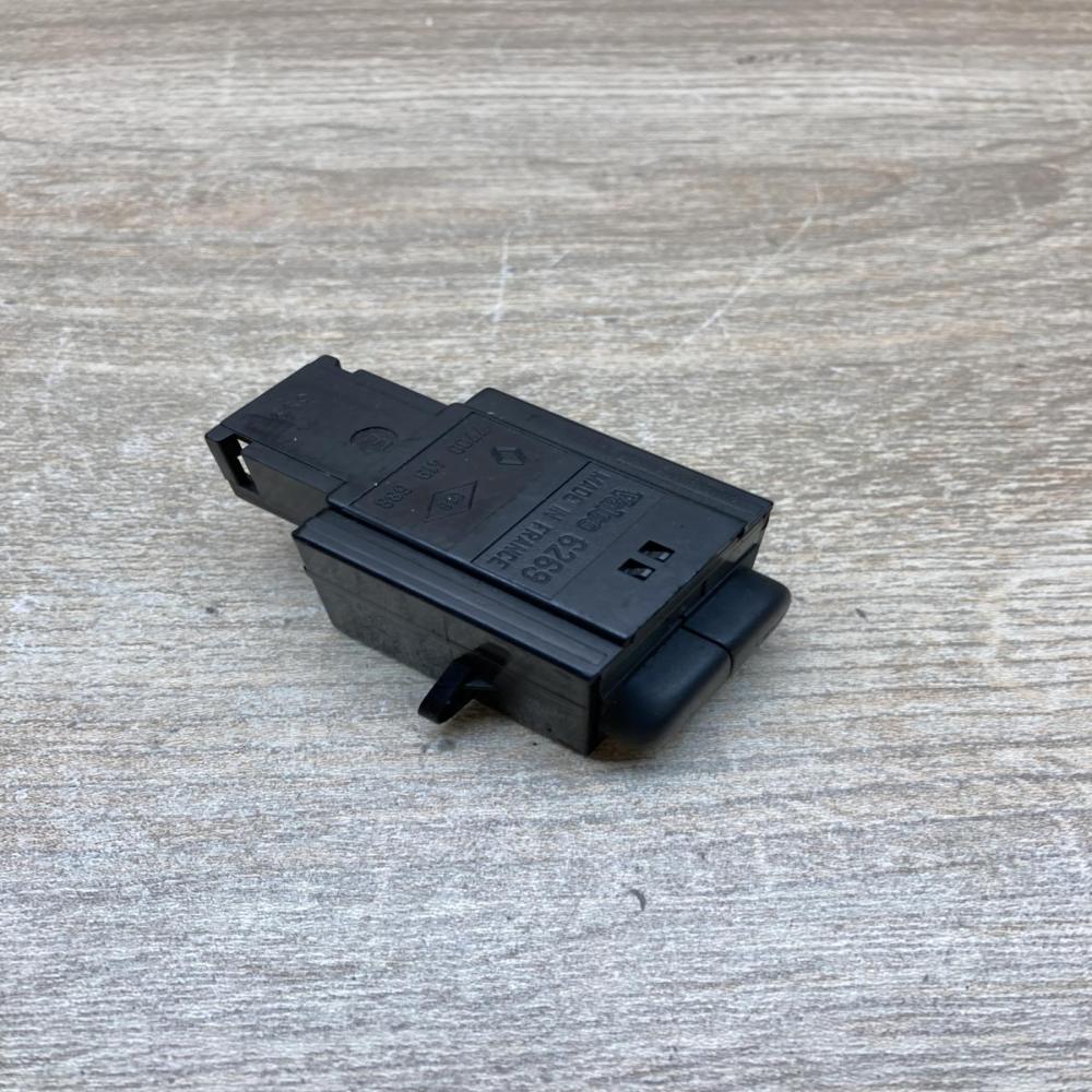 7700419688   A set of switches Renault Laguna II