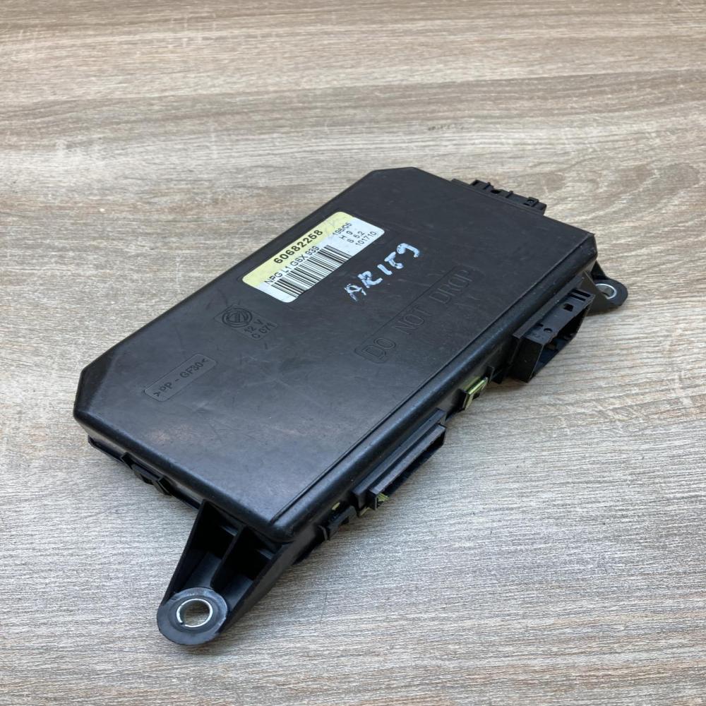60682258 NPGL1GSX939  Door central lock control unit/module Alfa Romeo 159