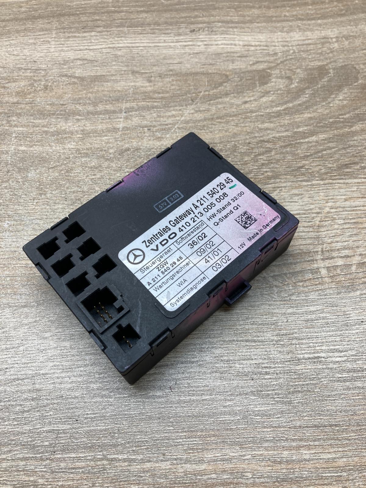 A2115402945 213005008  Gateway control module Mercedes-Benz E W211