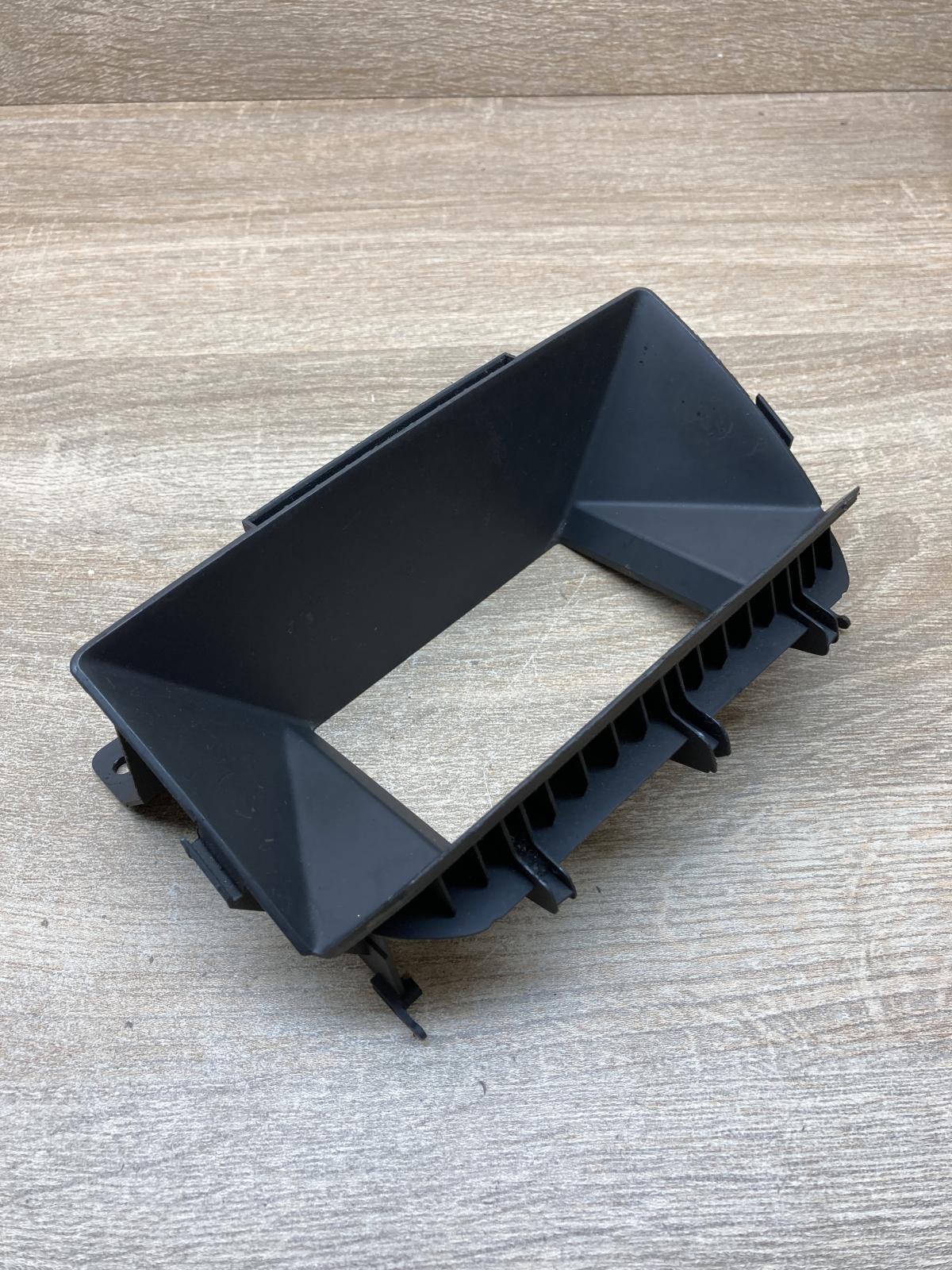 13159691 13159588  Radio/GPS head unit trim Opel Zafira B