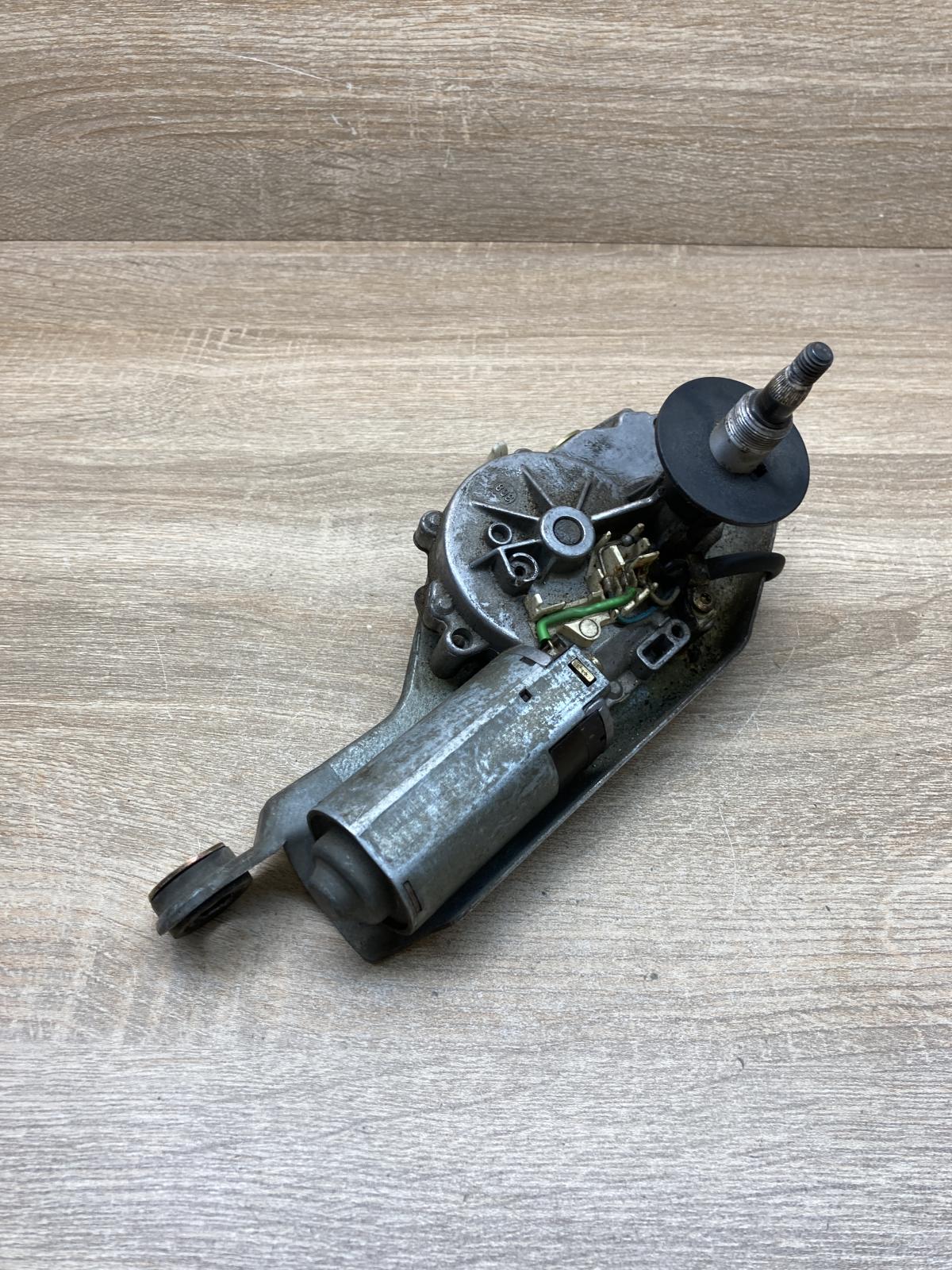 7700838379 0390206510  Rear window wiper motor Renault Megane I