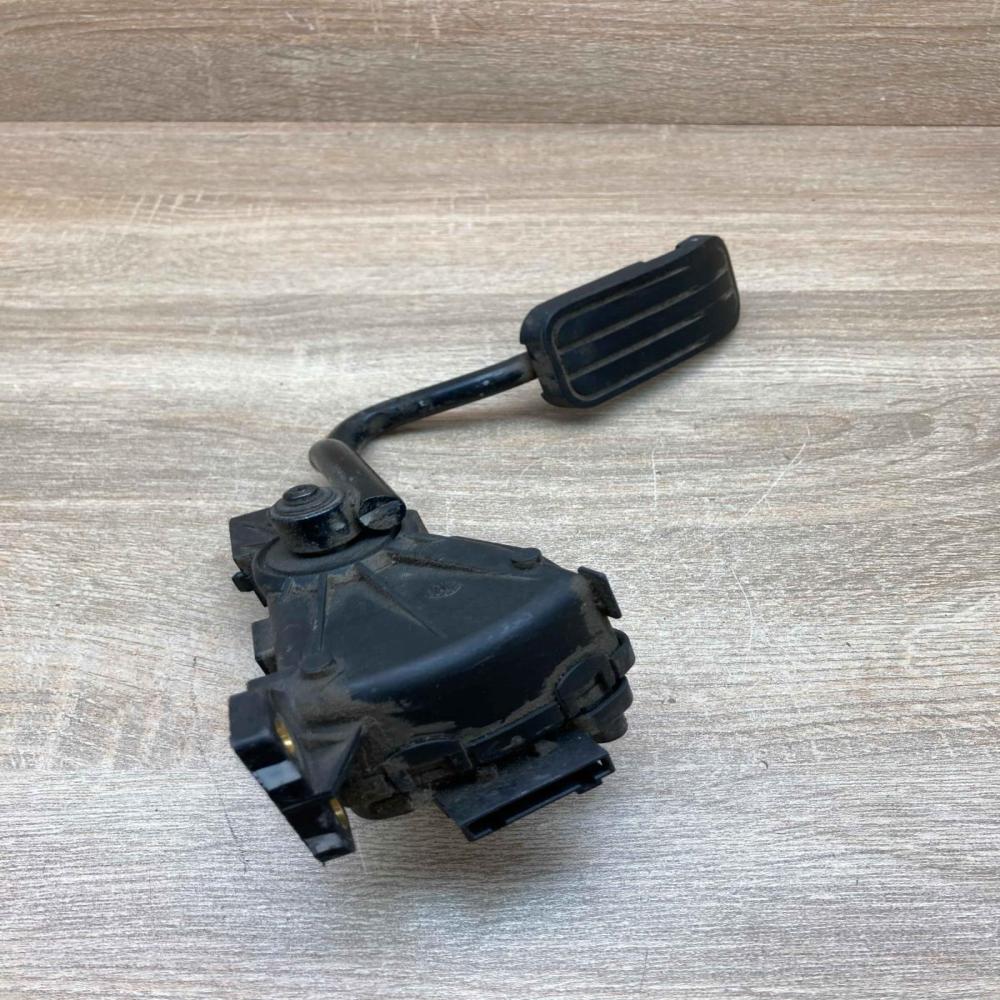 7M1721603 98VW9F836AA  Accelerator throttle pedal Volkswagen Sharan