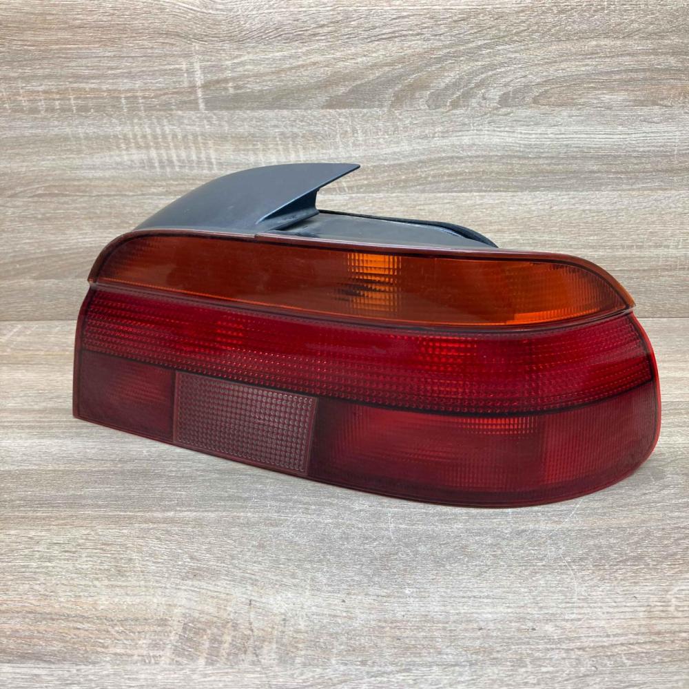 8358032 2VP007240  Tailgate rear/tail lights BMW 5 E39