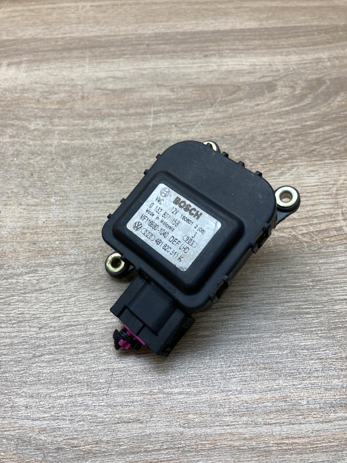 4B1820511K 0132801158  Air flap motor/actuator Audi A6 S6 C5 4B