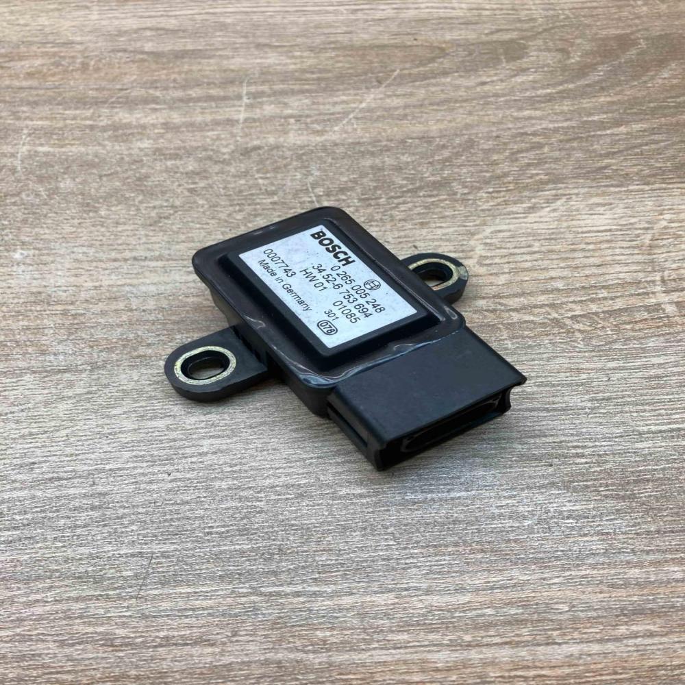 6753694 0265005248  Yaw turn rate sensor BMW 5 E39