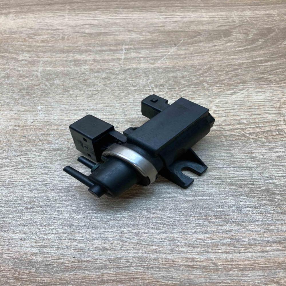 2247906 72279600  Vacuum valve BMW X5 E53