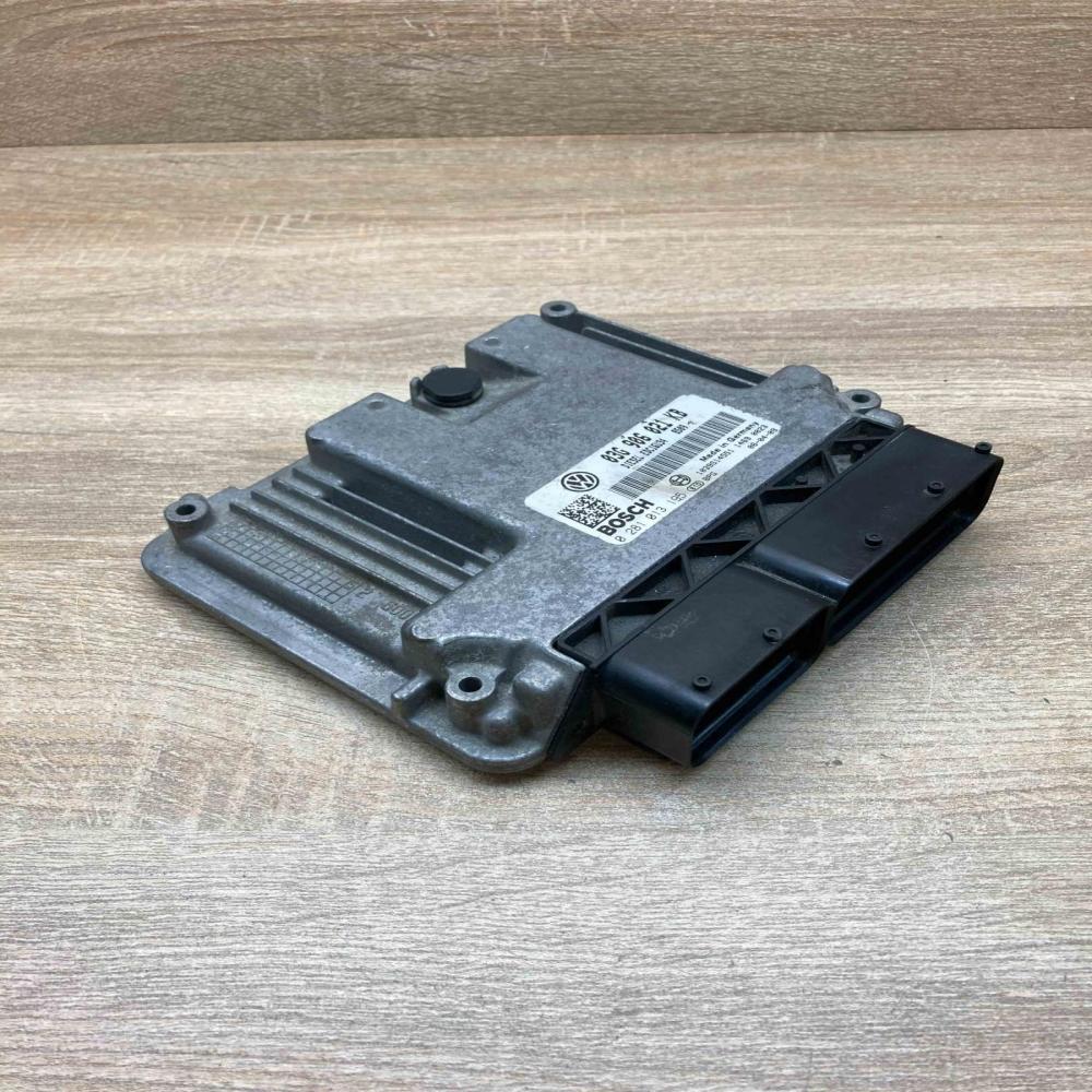 03G906021KB 0281013195  Engine control unit/module ECU Volkswagen Touran I