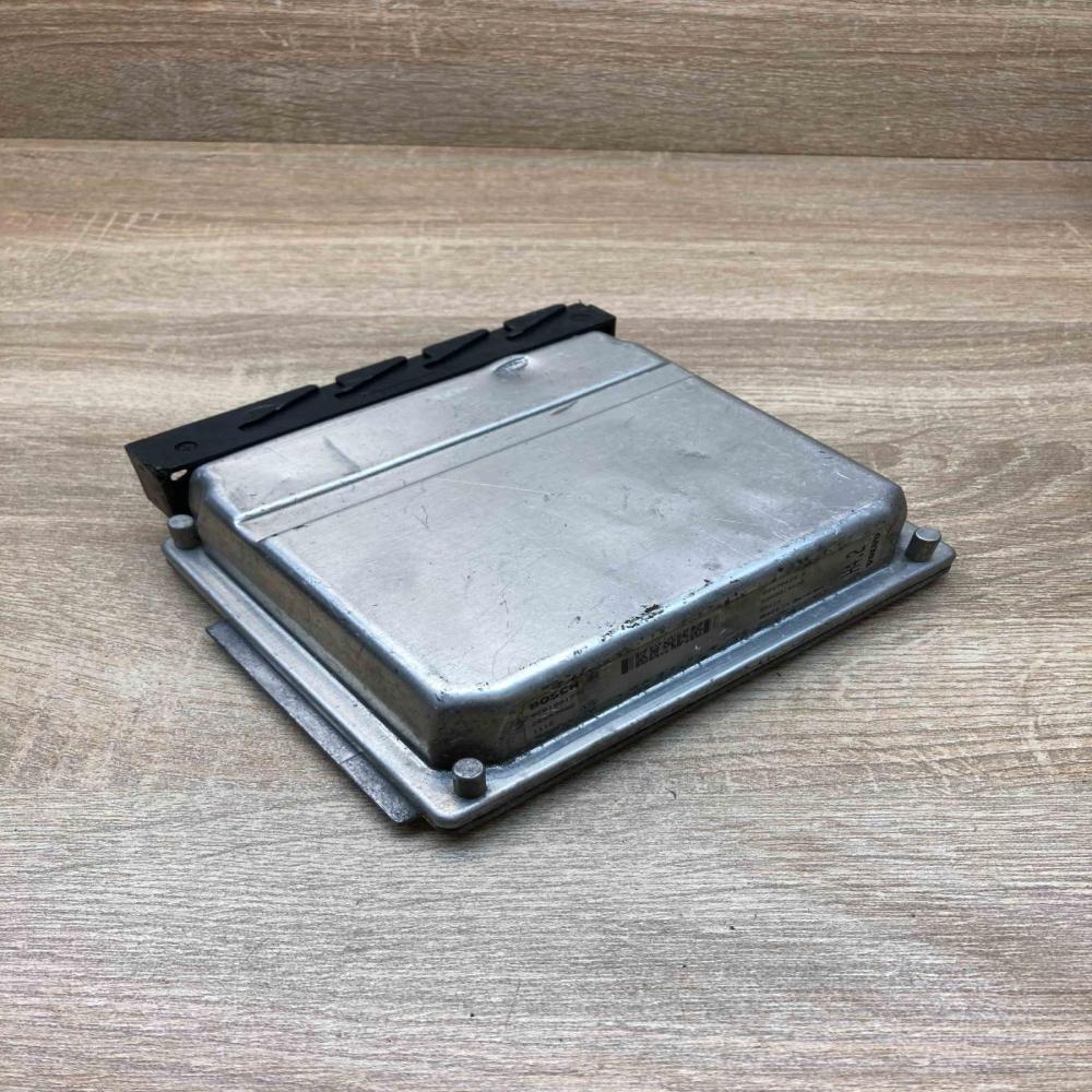 09470429B 0281001776  Engine control unit/module ECU Volvo V70