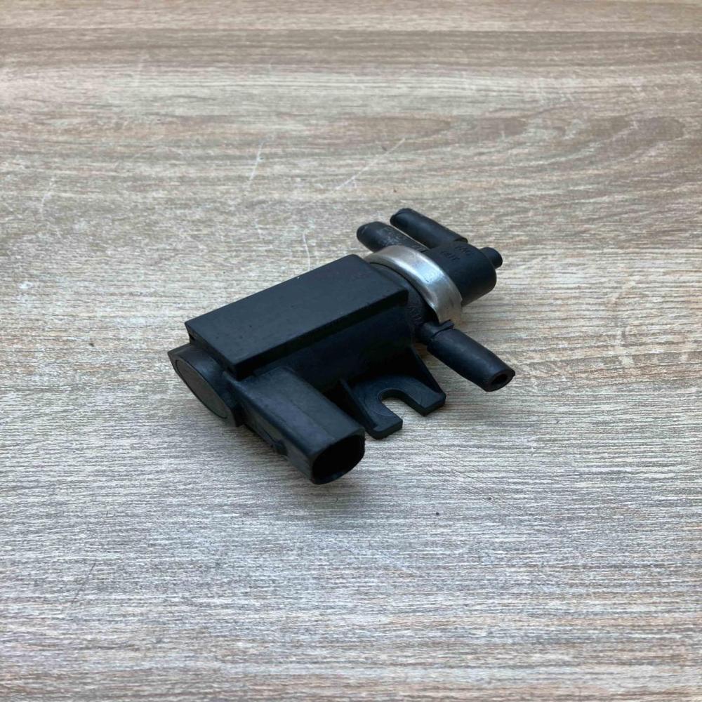 1J0906627 72290320  Valve vacuum Skoda Superb B5 (3U)