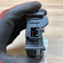 063800 0181   Air flap motor/actuator Toyota Prius (XW30)