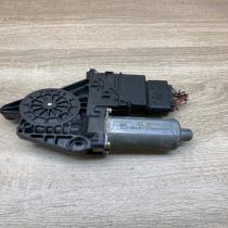 0130821697 9776 101439 202  Rear door window regulator motor Volkswagen PASSAT B
