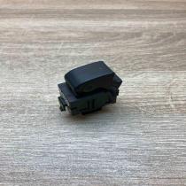 84810 0F010   Electric window control switch Toyota Corolla Verso E121