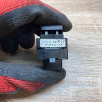 84810 0F010   Electric window control switch Toyota Corolla Verso E121