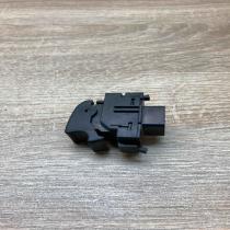 84810 0F010   Electric window control switch Toyota Corolla Verso E121