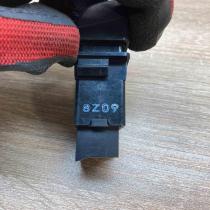 8Z09 Niles Japan Heat Switch   Windscreen/window heater switch Nissan