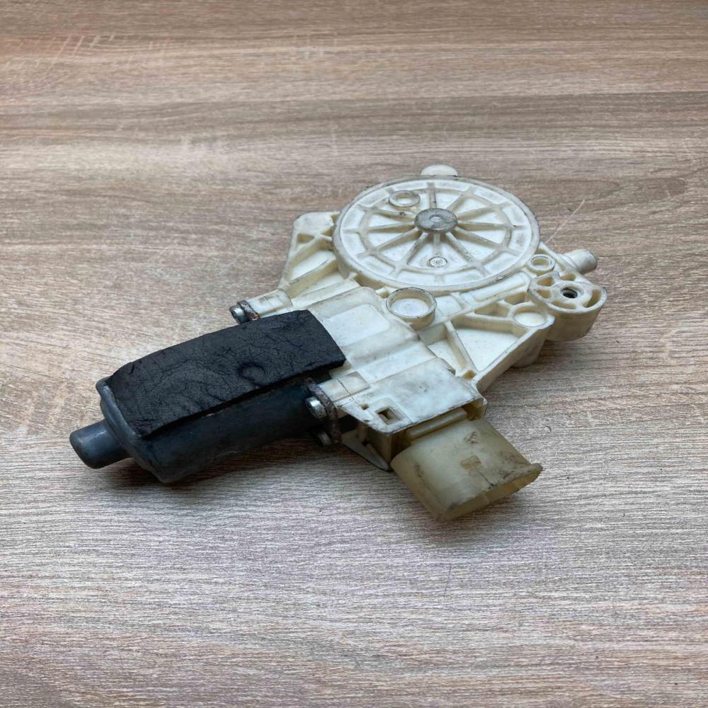 0130822286   Rear door window regulator motor Ford S-MAX