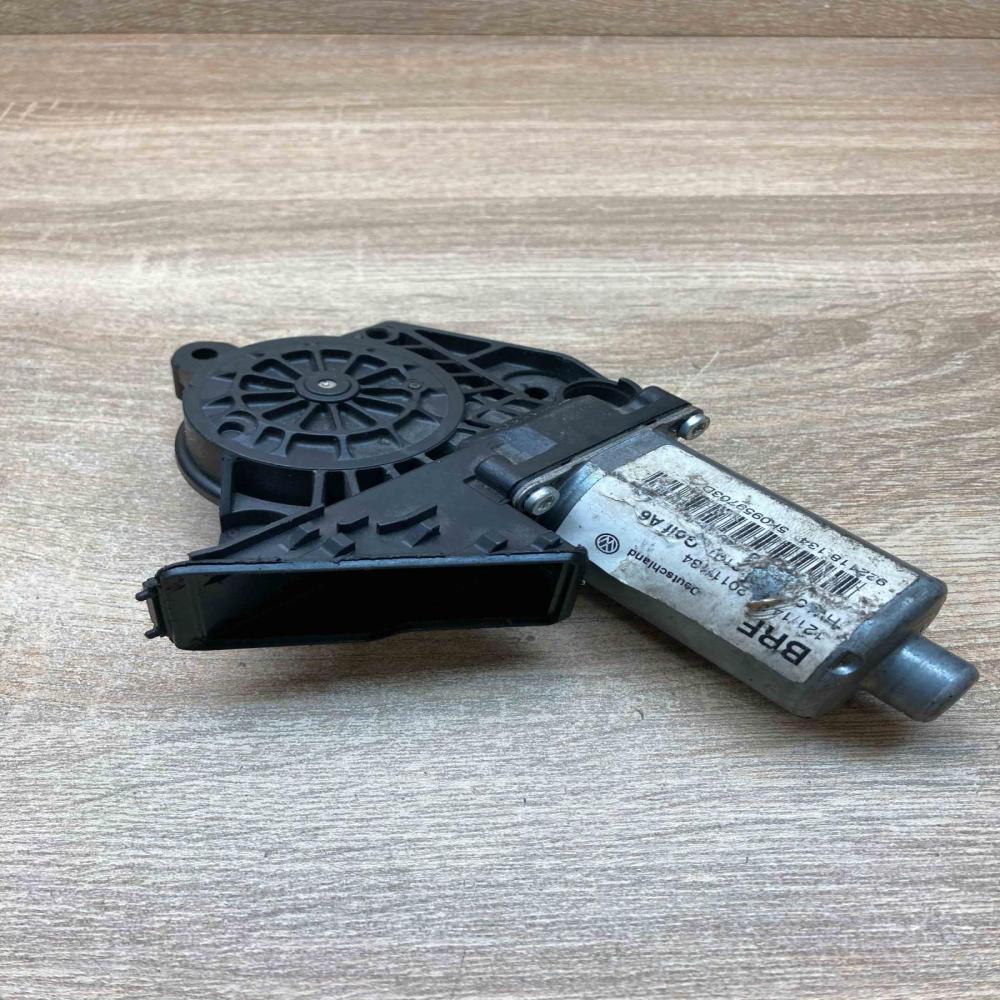 5K0959703D 0130821430 BRF Rear door window regulator motor Volkswagen Golf VI