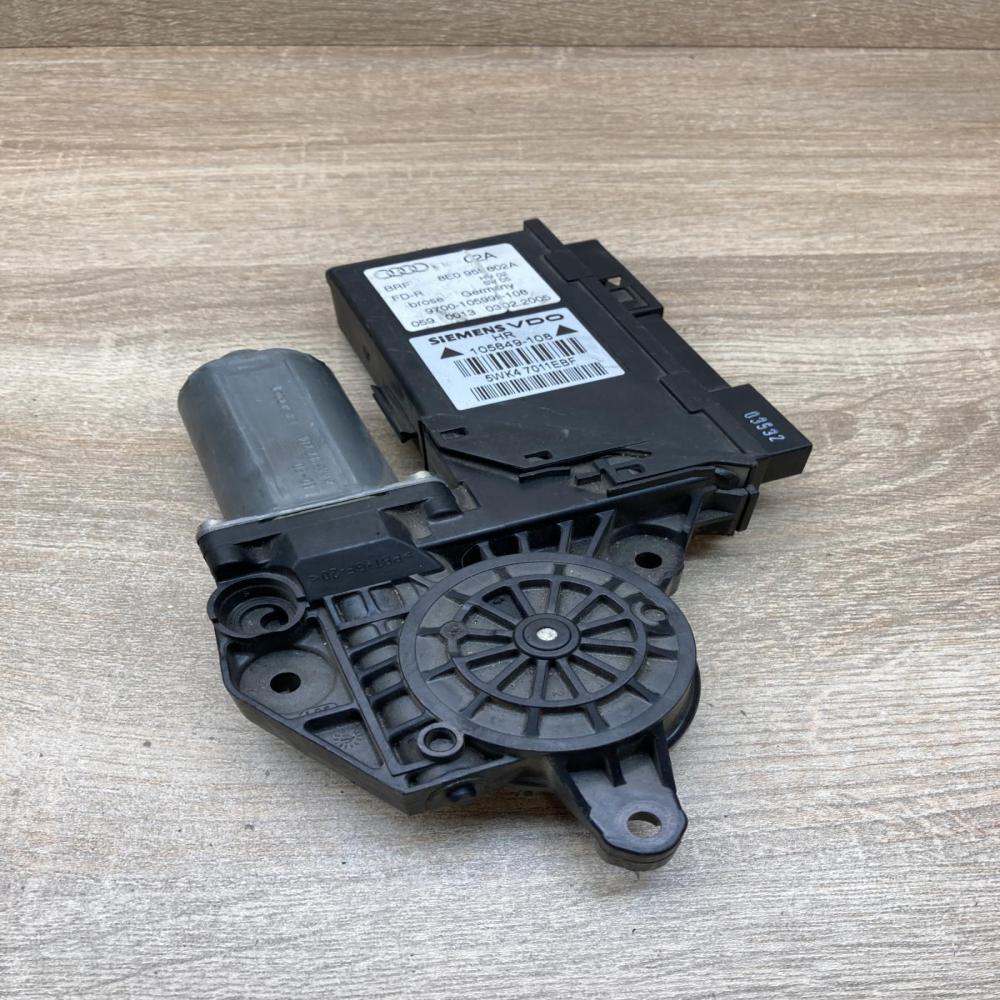8E0959802A 5WK47011EBF  Rear door window regulator motor Audi A4 S4 B6 8E 8H