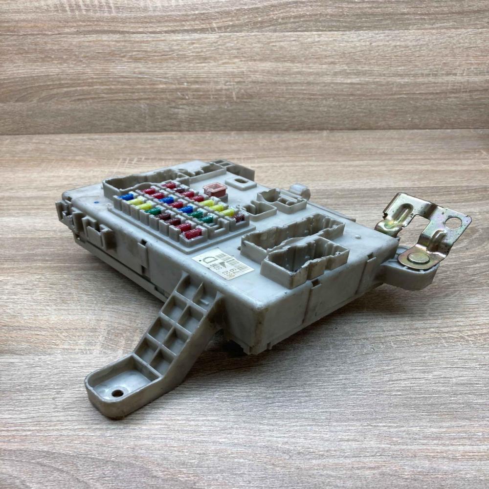0650 5C18   Fuse module Toyota 4 Runner N210